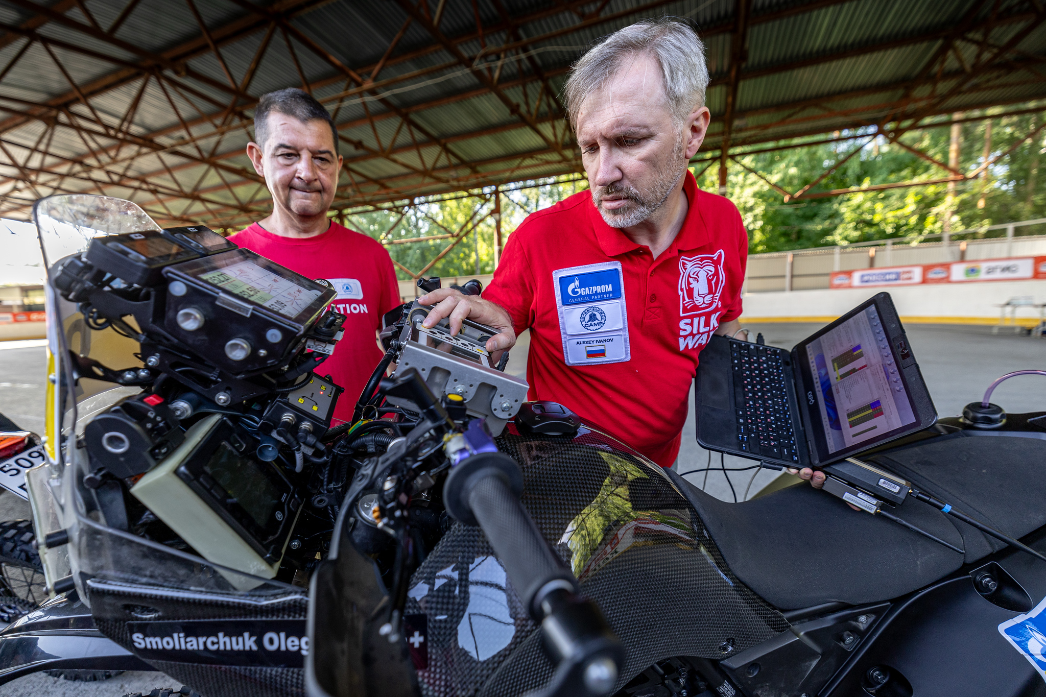 One Way Rally Crews Ready: Silk Way Rally Competitors Passed All Checks